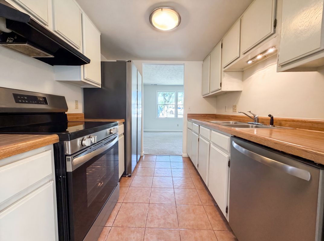 Property photo 2 of 207 Seneca Forest Ct