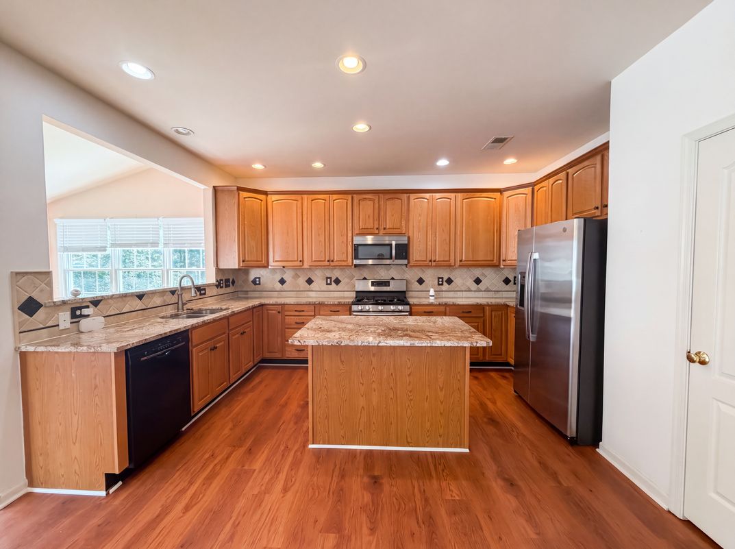 Property photo 3 of 15559 Brown Deer Ct