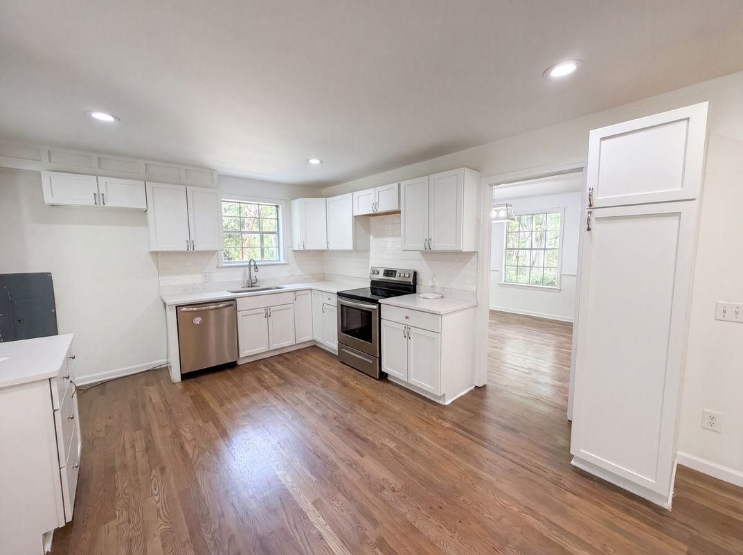 Property photo 2 of 101 Picadilly Loop