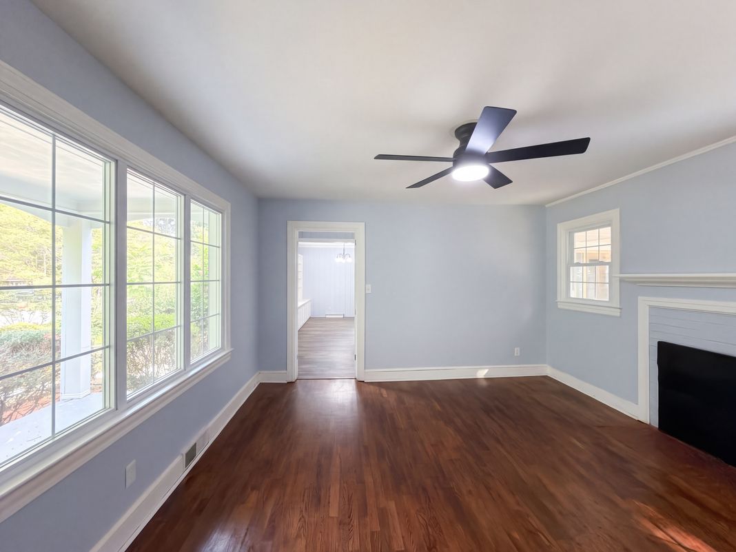 Property photo 3 of 331 Burkewood Dr