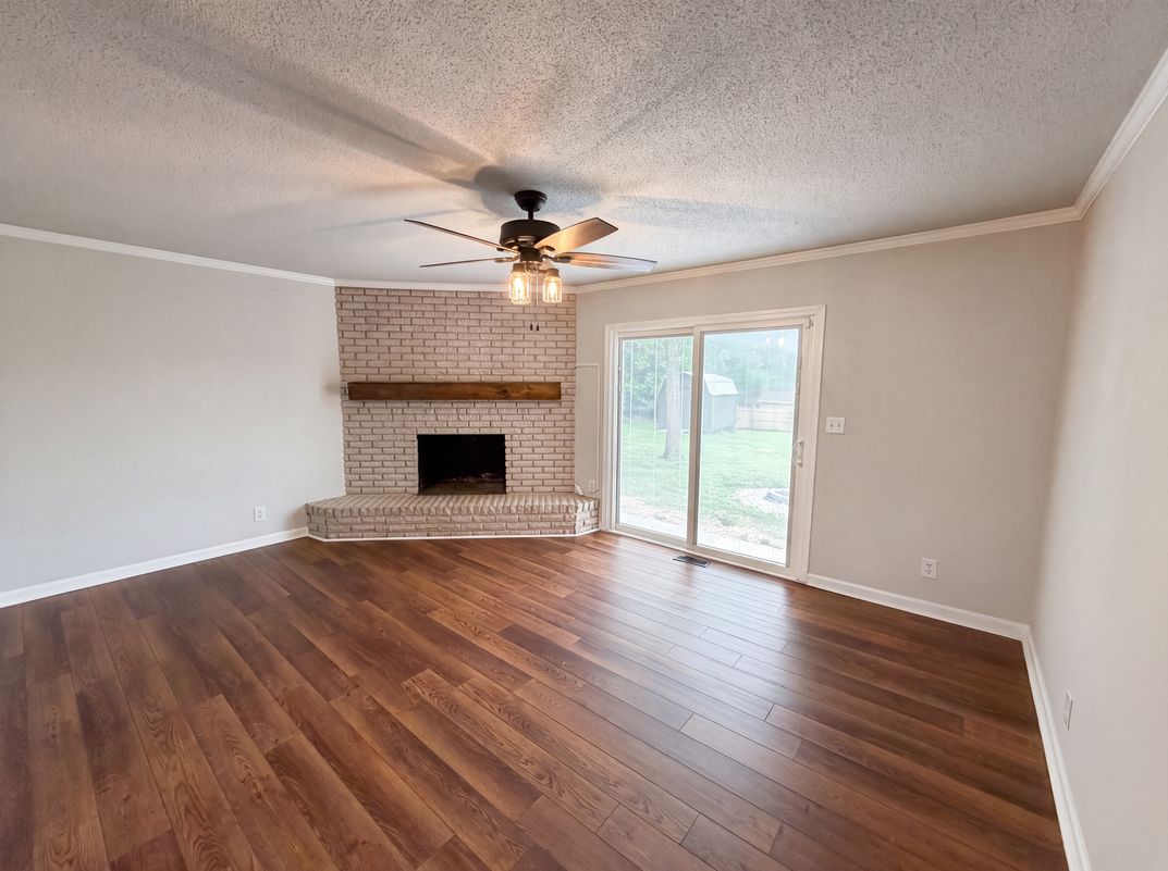 Property photo 3 of 507 Texas Trl