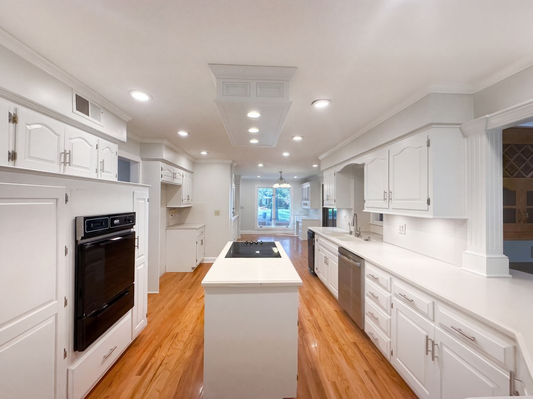 Property photo 2 of 12600 Pawnee Ln