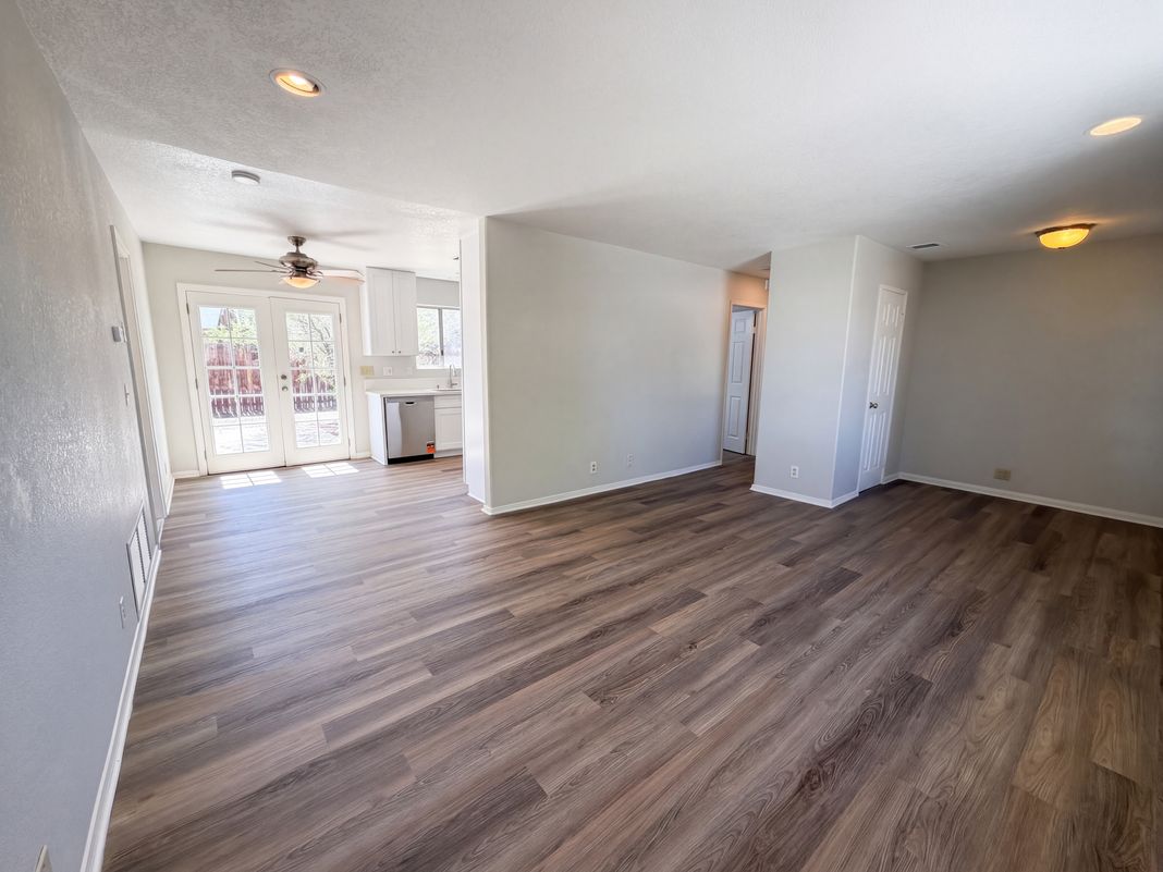 Property photo 3 of 20861 Lone Eagle Rd
