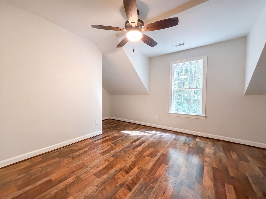 Property photo 3 of 1900 Cedar Ct