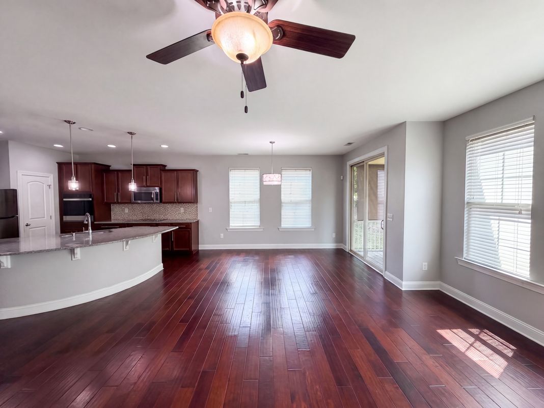 Property photo 2 of 1304 Litchborough Way