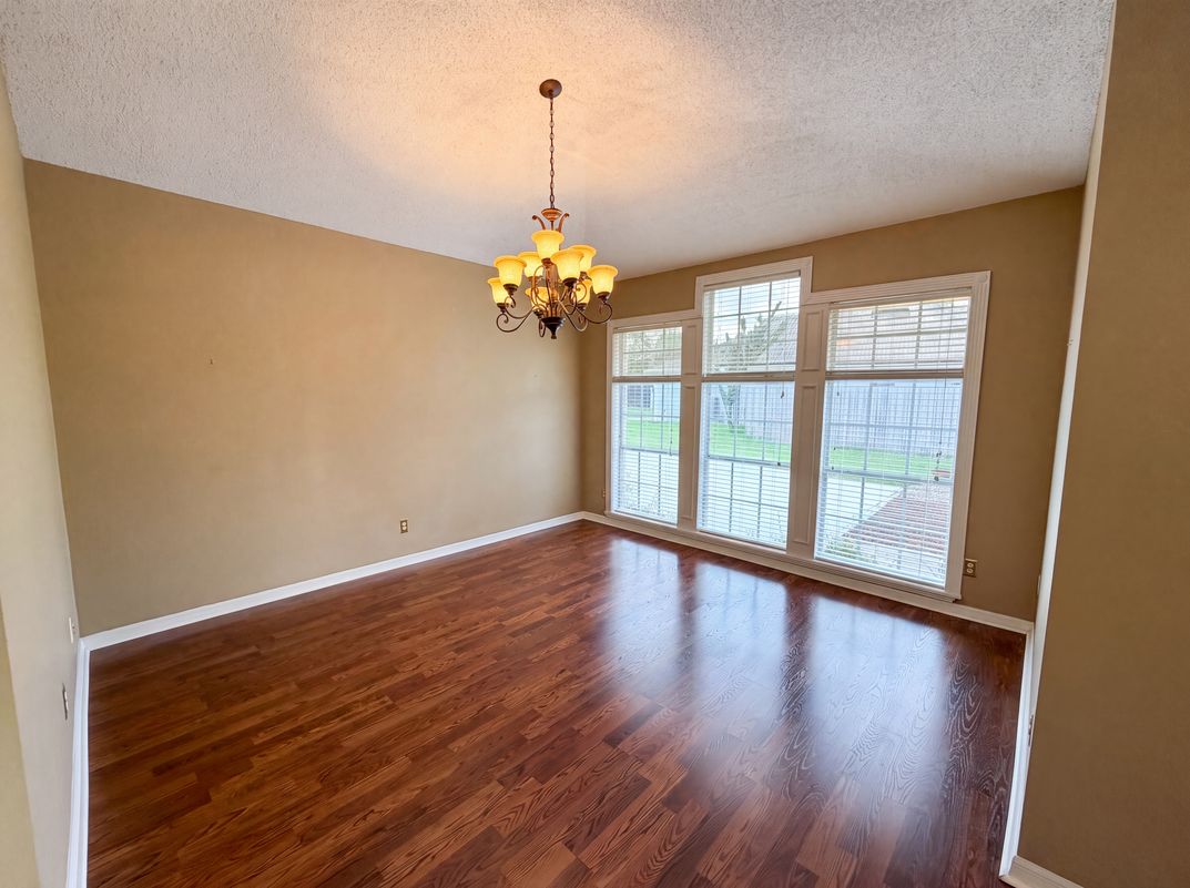 Photo 8 of 31 of 3788 Seminole Dr, Orlando, FL
