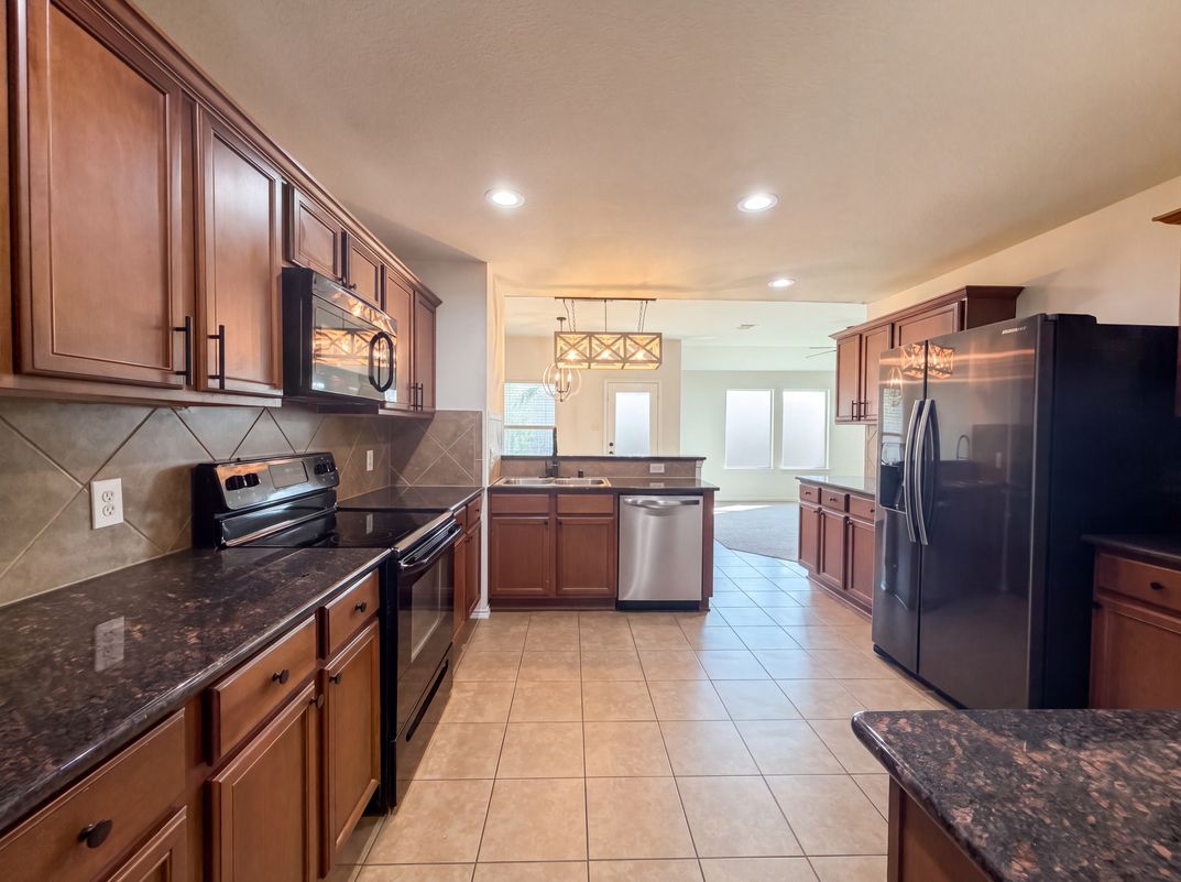 Property photo 2 of 315 Elam Dr