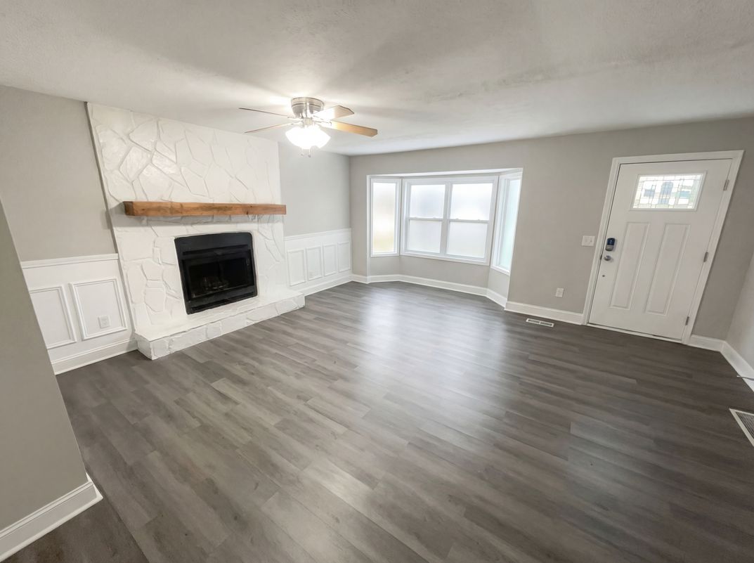 Property photo 3 of 10 King Dr