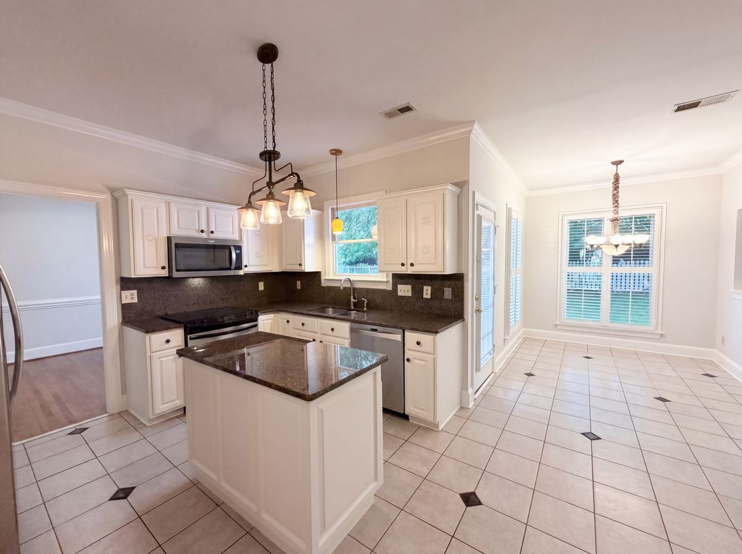 Property photo 2 of 7906 Elphin Ct