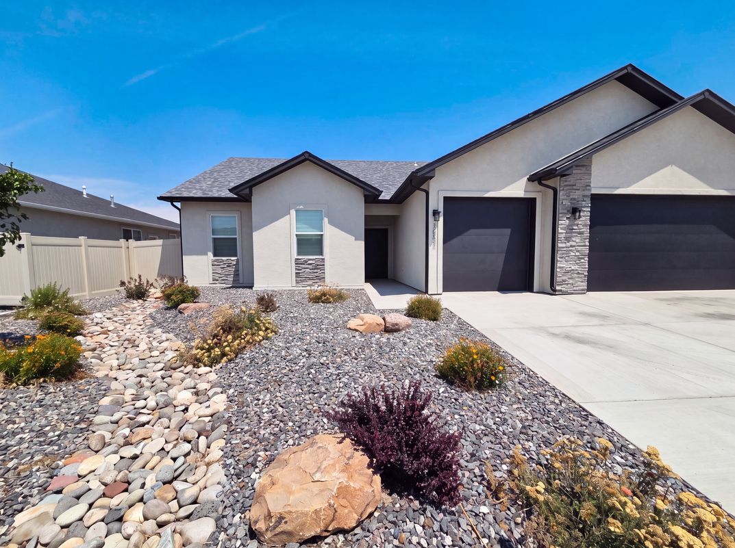 Property photo 1 of 3082 Thunder Cloud Dr