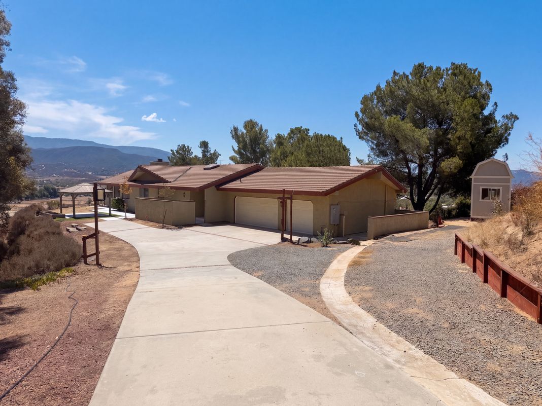 Property photo 1 of 35095 Via Cerro Vis