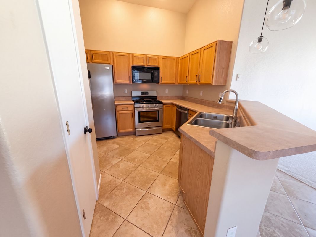 Property photo 2 of 7718 S Titanite Ln