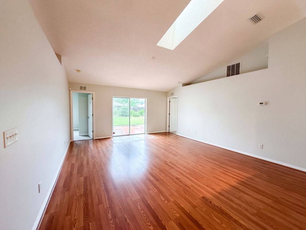 Property photo 3 of 18 Rolland Ln