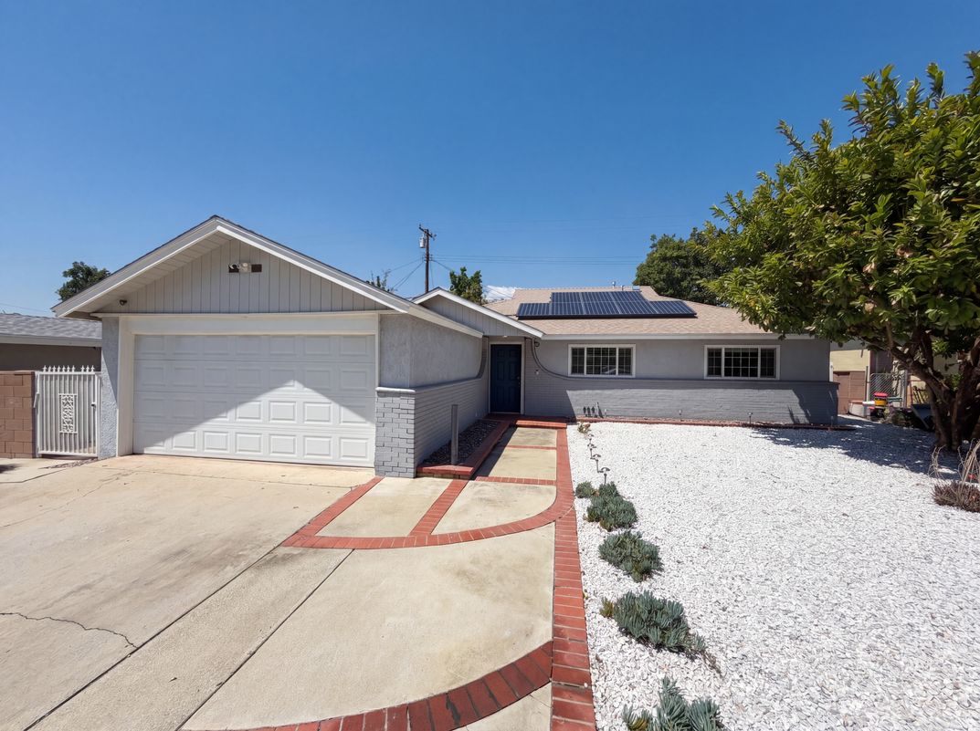 Property photo 1 of 1007 E Citrus Edge St