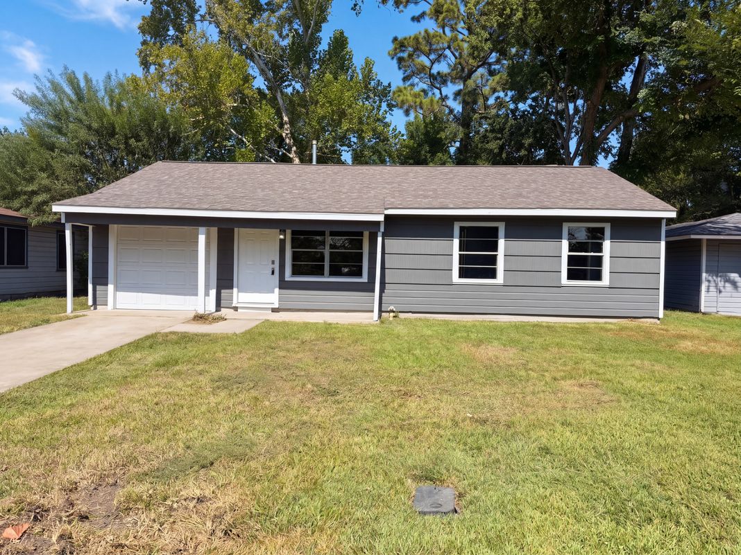 Property photo 1 of 7405 Sterlingshire St