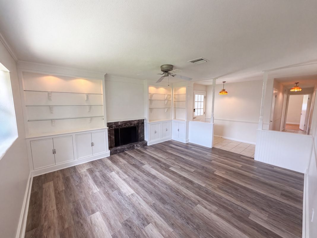 Property photo 3 of 2617 S Fairway Dr