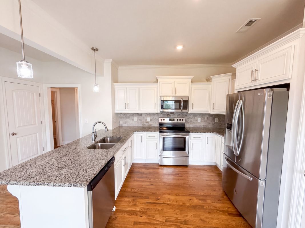 Property photo 2 of 5152 Cedar Retreat Dr