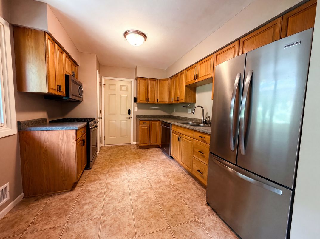 Property photo 2 of 18220 Duck Lake Trl