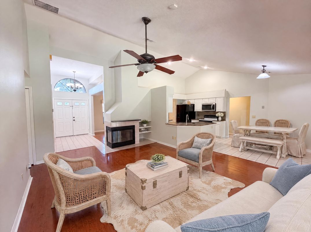 Property photo 3 of 332 Sprucewood Rd
