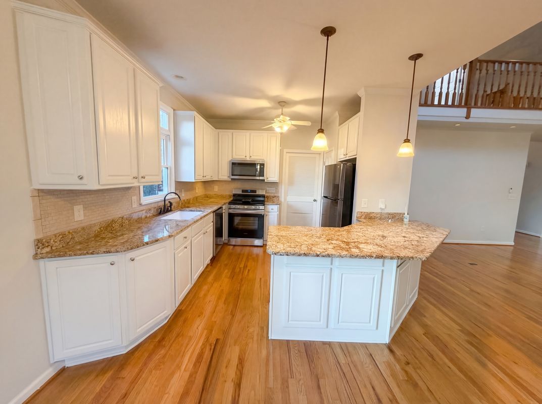 Property photo 2 of 729 E Ivy Valley Dr