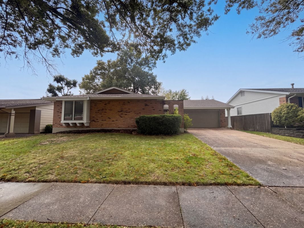 Property photo 1 of 742 Foxwick Dr