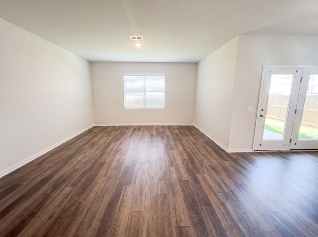 Property photo 3 of 616 Fisher Ln