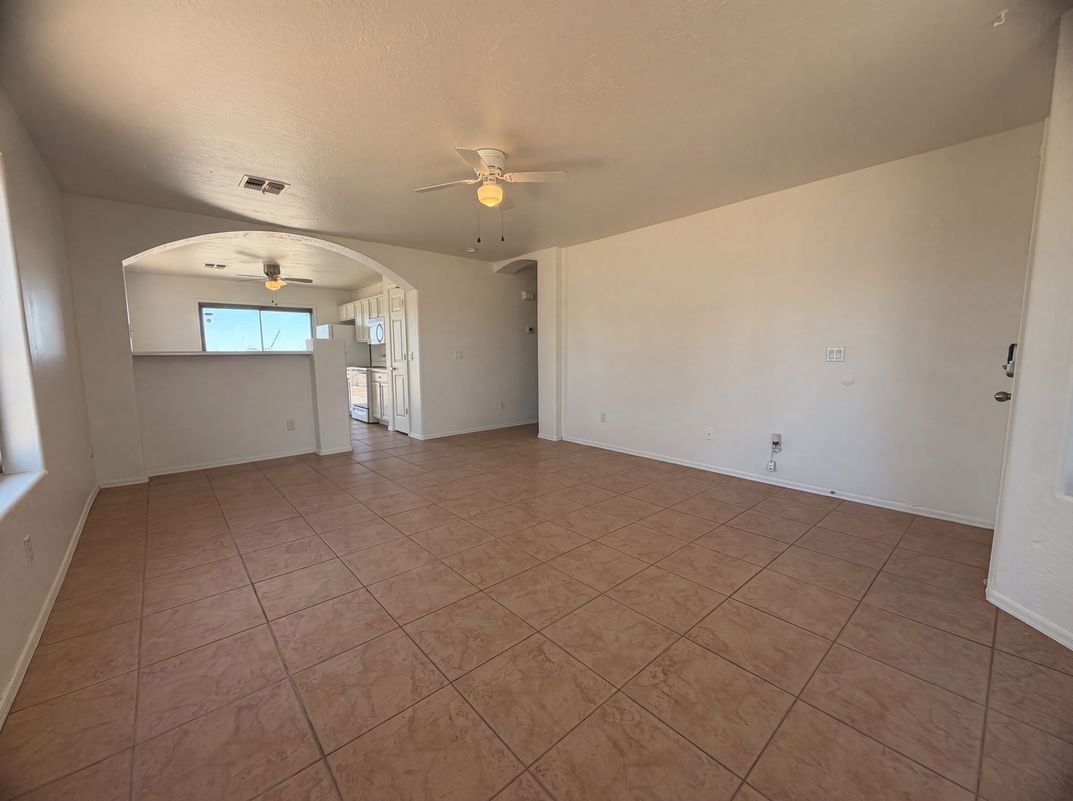 Property photo 3 of 5829 E Preakness Dr