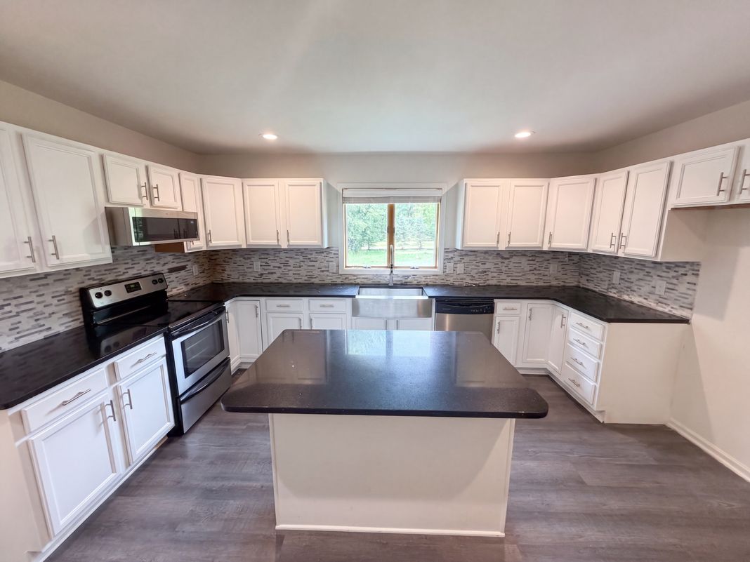 Property photo 2 of 4900 Hyatts Rd