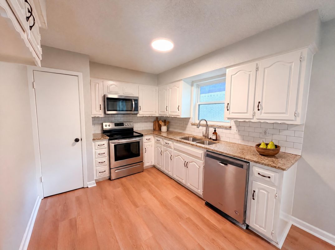 Property photo 2 of 922 Meadowdale Cir