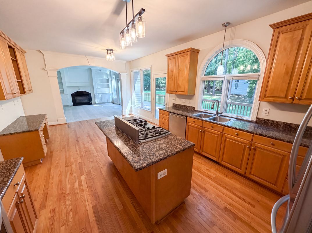 Property photo 2 of 10124 Windtree Ln