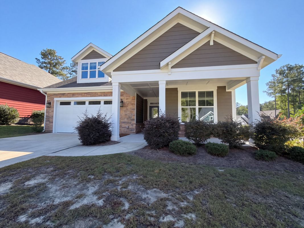 Property photo 1 of 148 Glenwood Ct