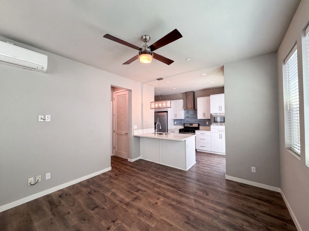 Property photo 2 of 434 Crate Ave
