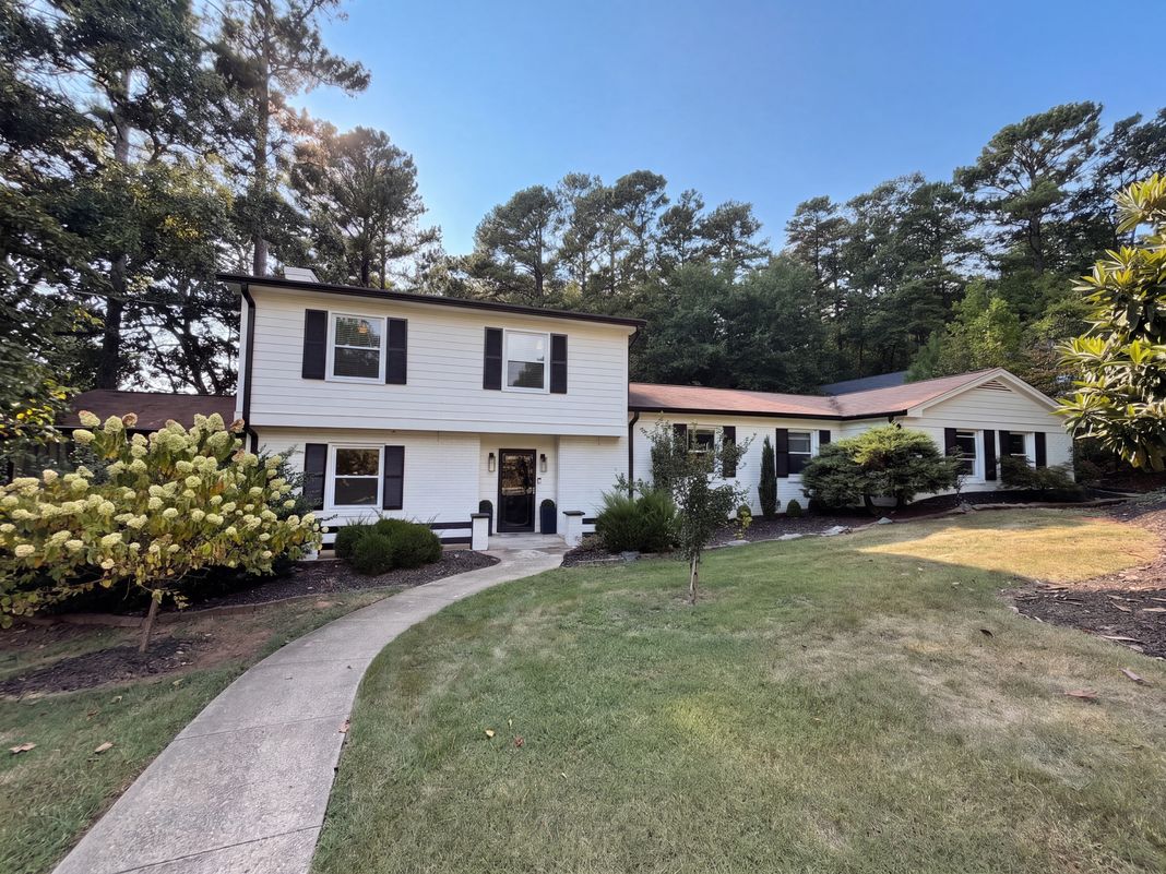 2220 Hillock Dr Raleigh NC 27612