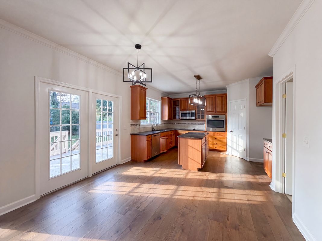 Property photo 2 of 3009 Melbourne Ct E