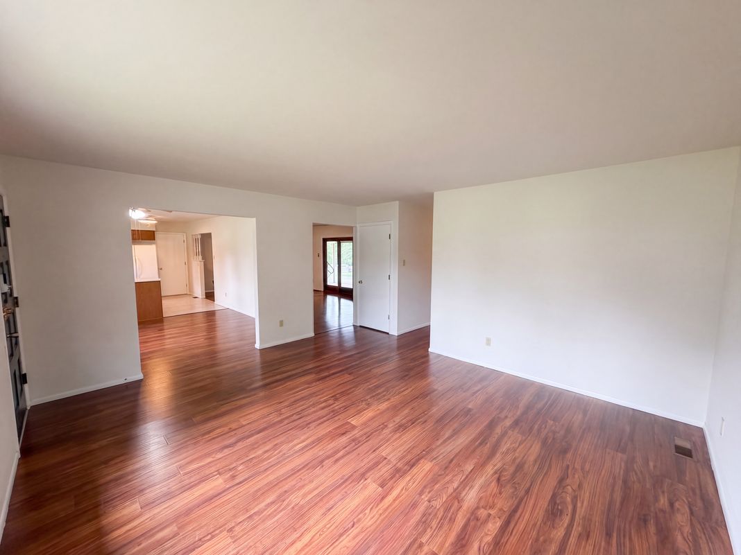 Property photo 3 of 1621 Christy Dr