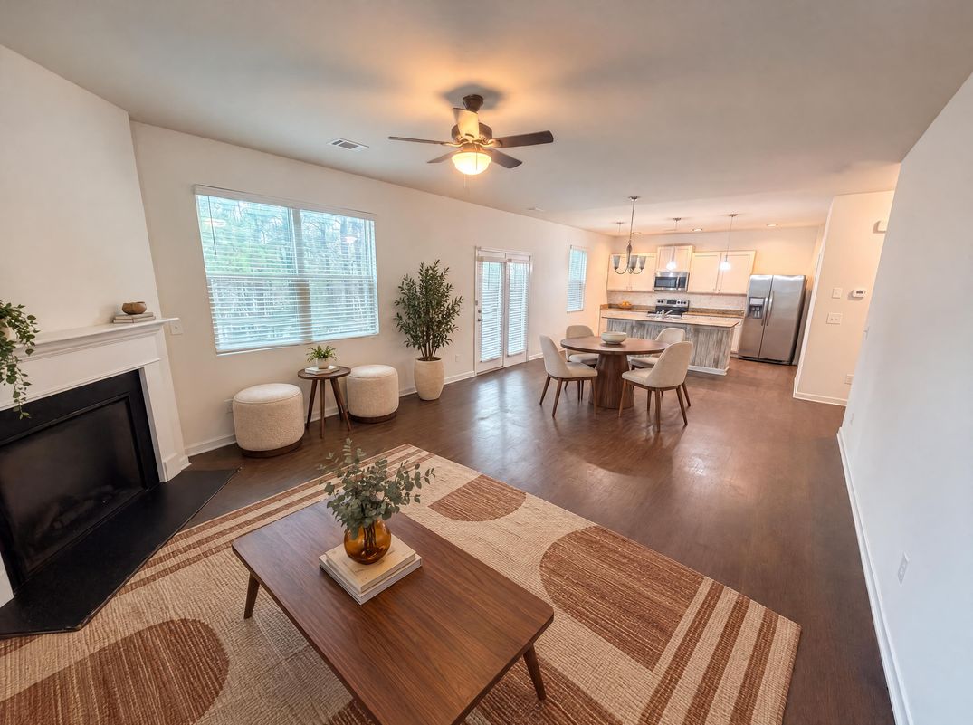 Property photo 3 of 611 Dodson Lake Ct