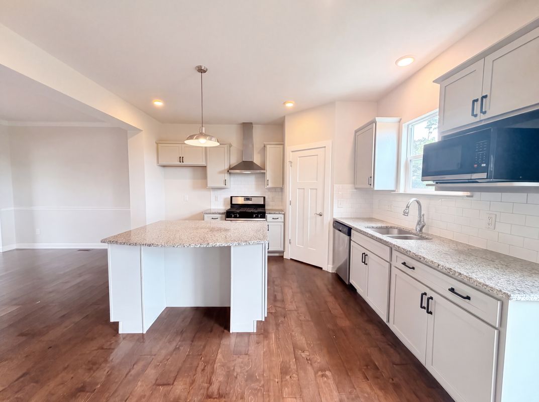 Property photo 3 of 8052 Brockman Ln