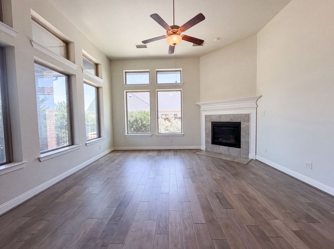 Property photo 3 of 1901 Crested Ridge Rd