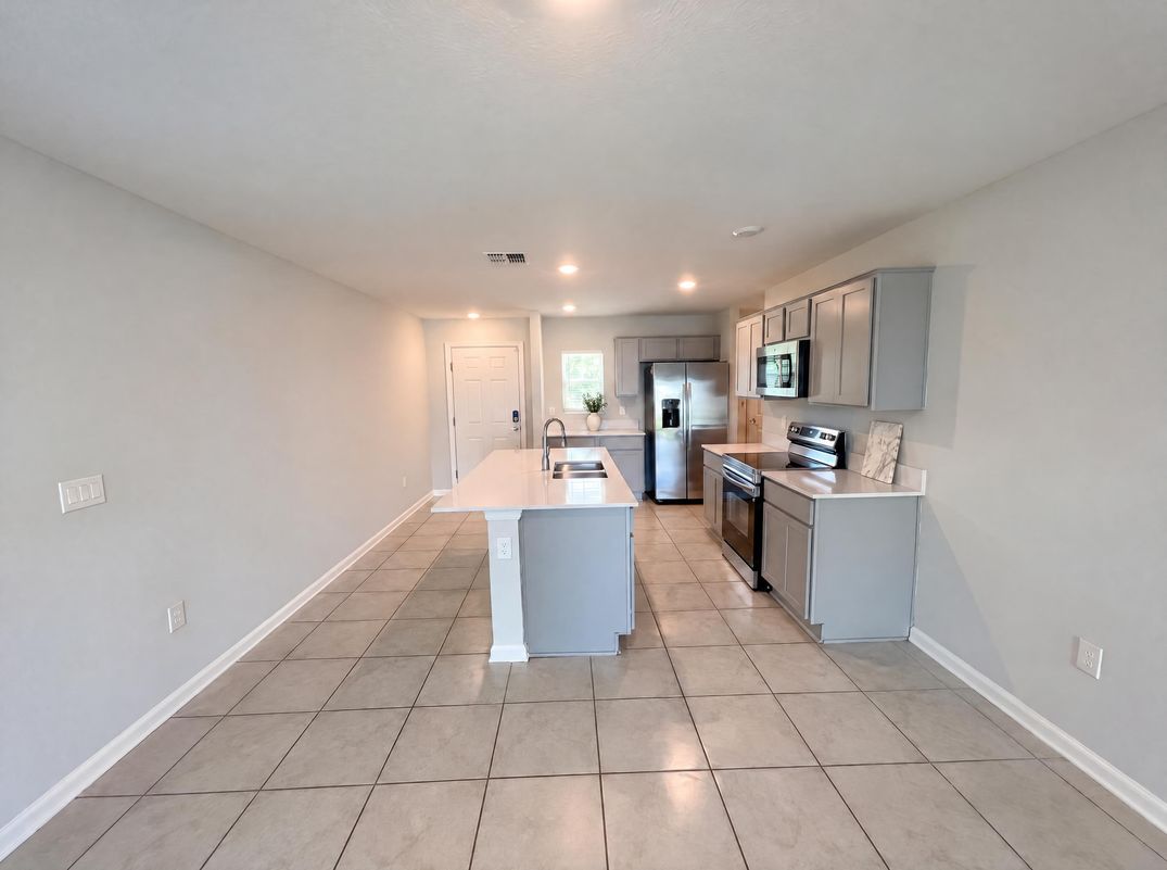 Property photo 2 of 4322 Sunny Creek Pl