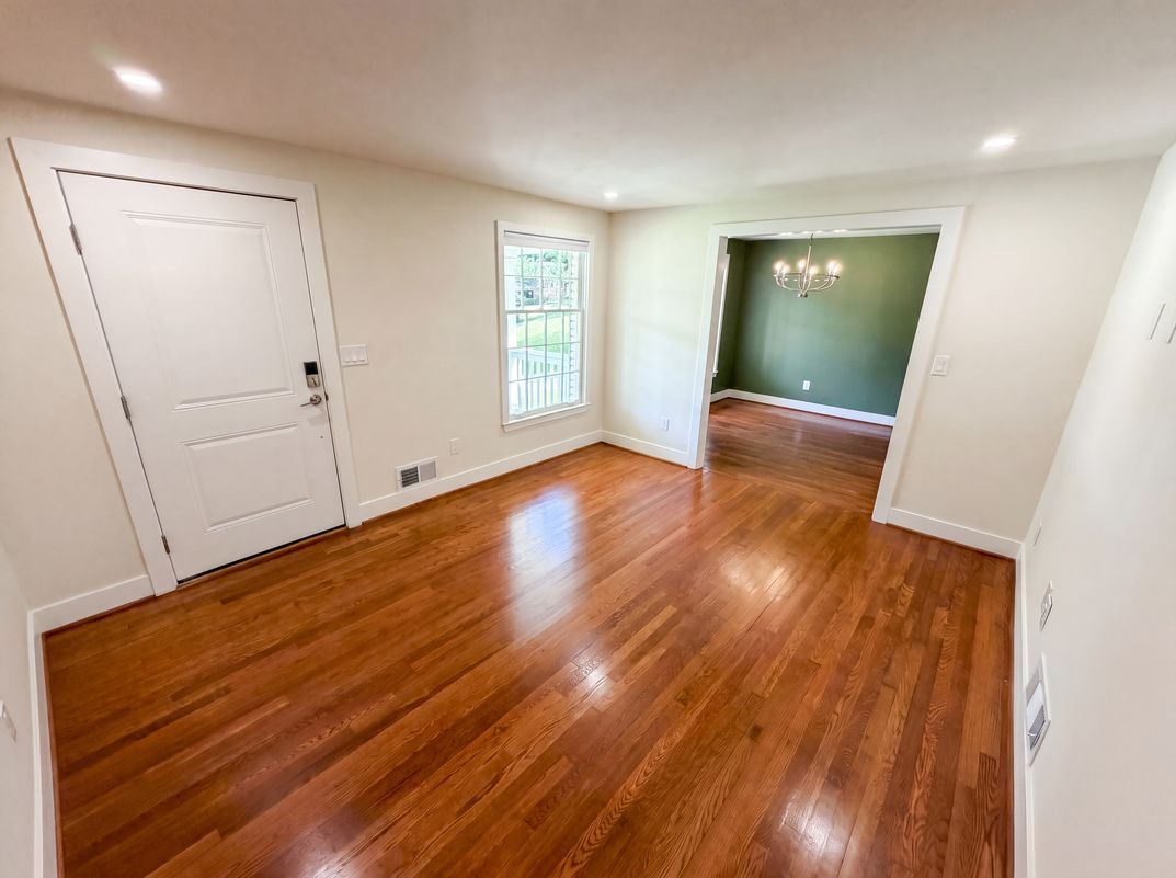 Property photo 3 of 2320 Capehart Cir NE