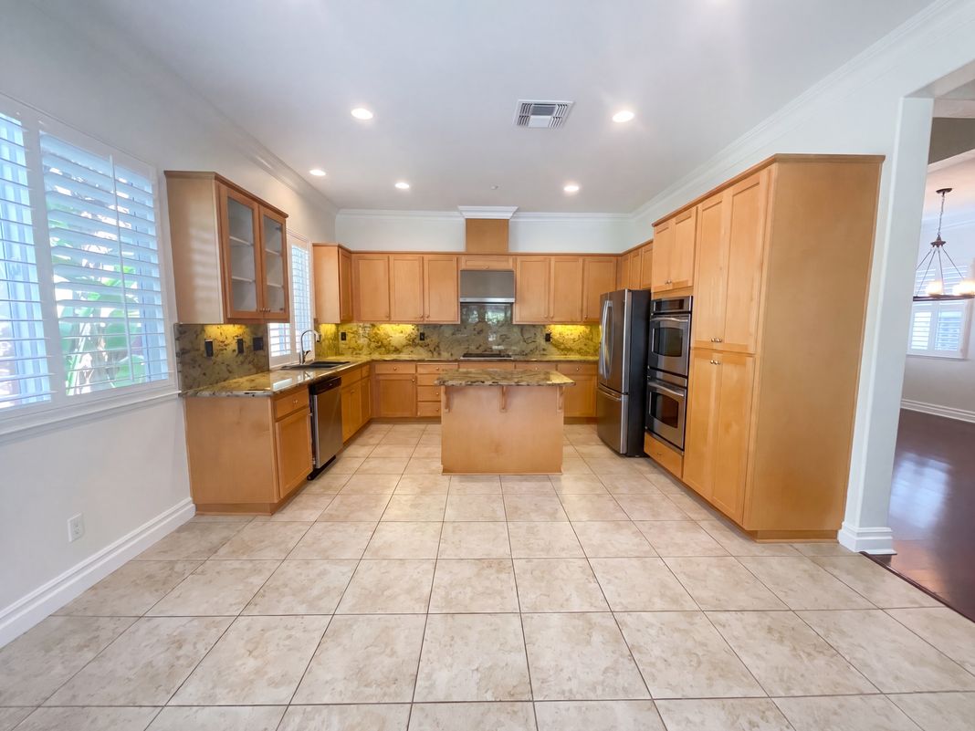 Property photo 2 of 6520 Nebula Ct