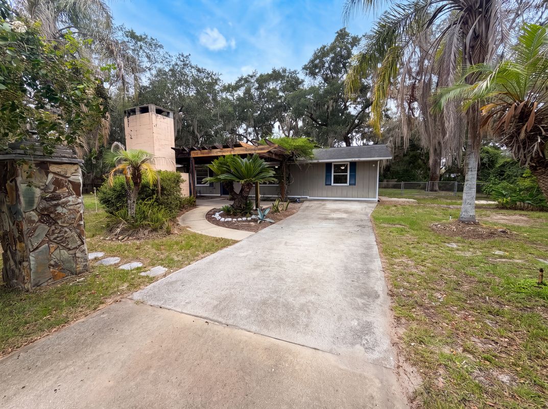 Property photo 1 of 6854 Holly Hill Rd