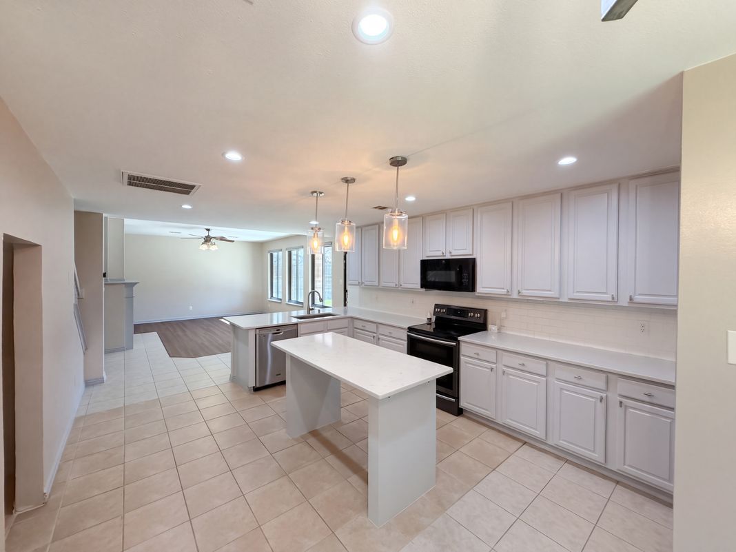 Property photo 2 of 4412 Cedar Valley Dr