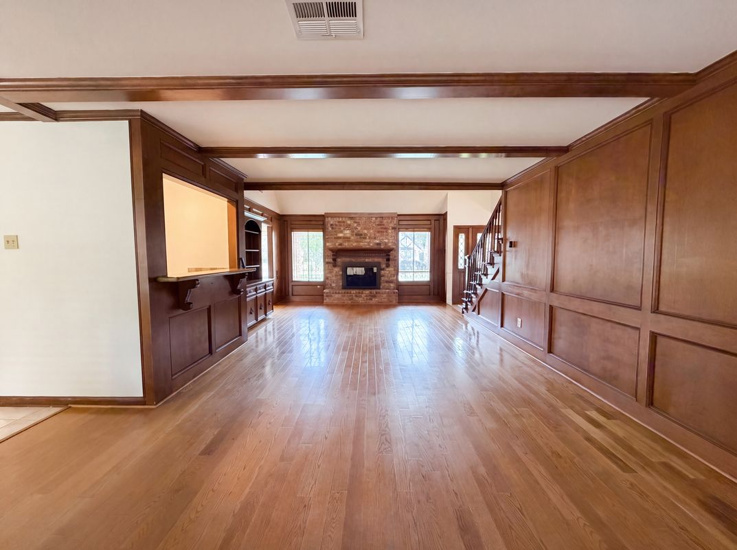 Property photo 3 of 5615 Spanish Oak Dr