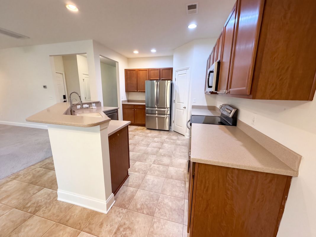 Property photo 2 of 301 Freeland Way