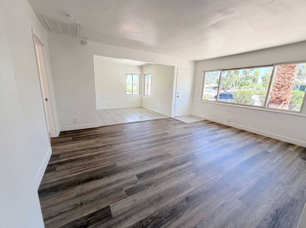Property photo 3 of 1437 Franklin Ave