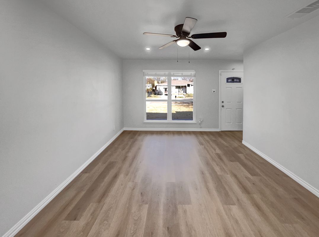 Property photo 3 of 9618 Tamalpais Dr