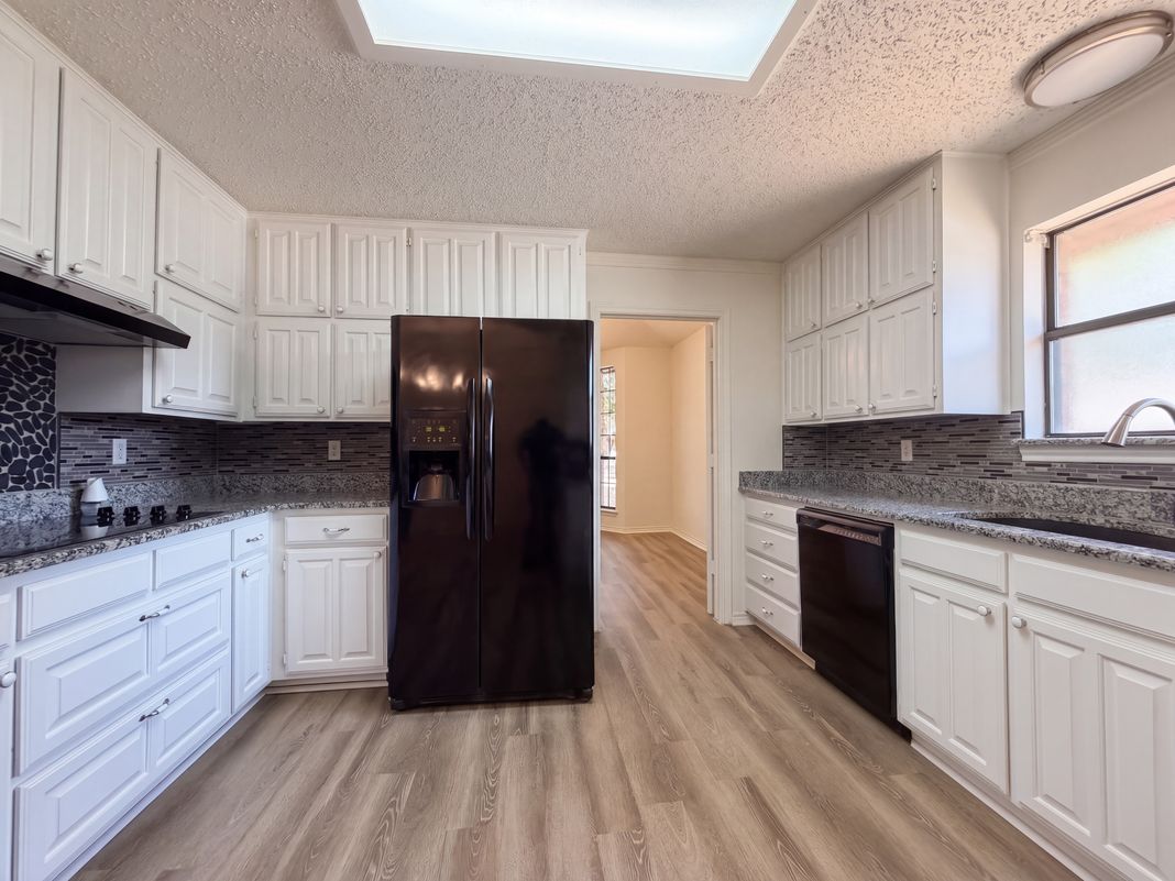 Property photo 3 of 5126 Eagle Nest Dr