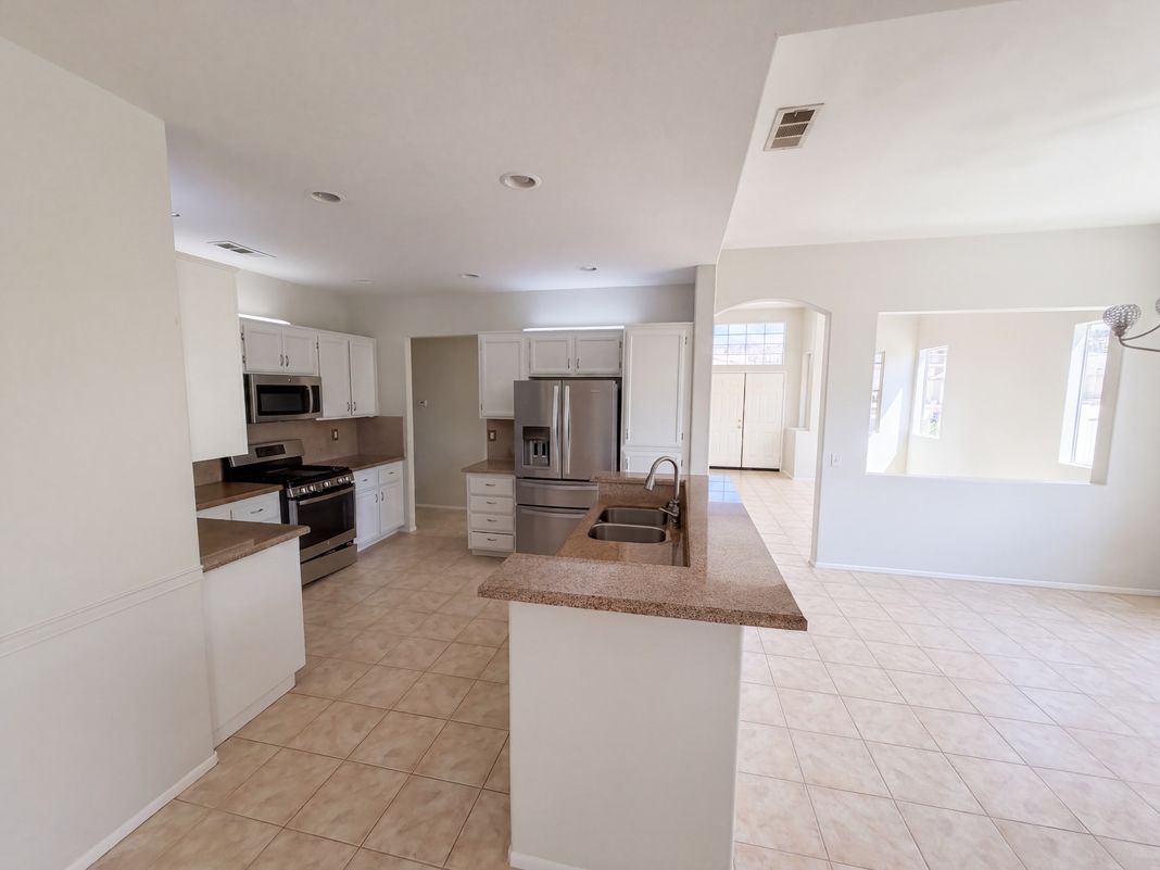 Property photo 2 of 26209 Tasman St
