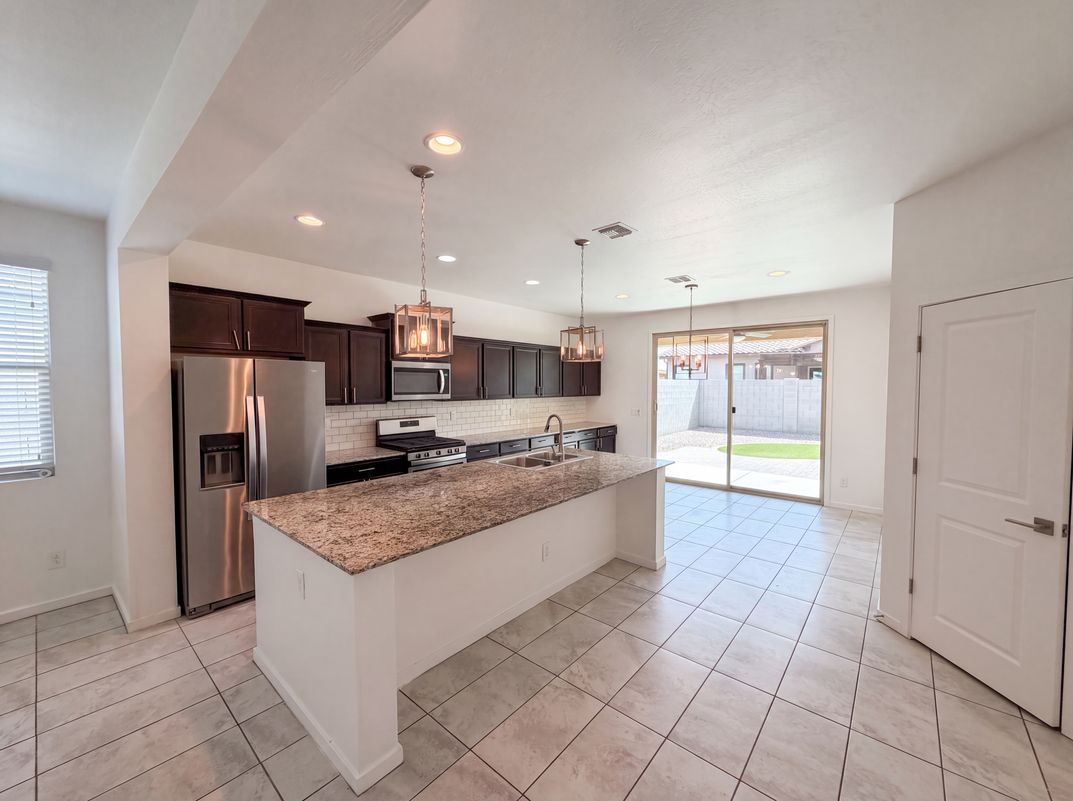 Property photo 2 of 4127 S 97th Dr